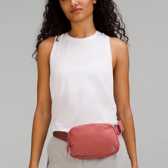 lululemon athletica Handbags - Lululemon Everywhere Belt Bag NWT